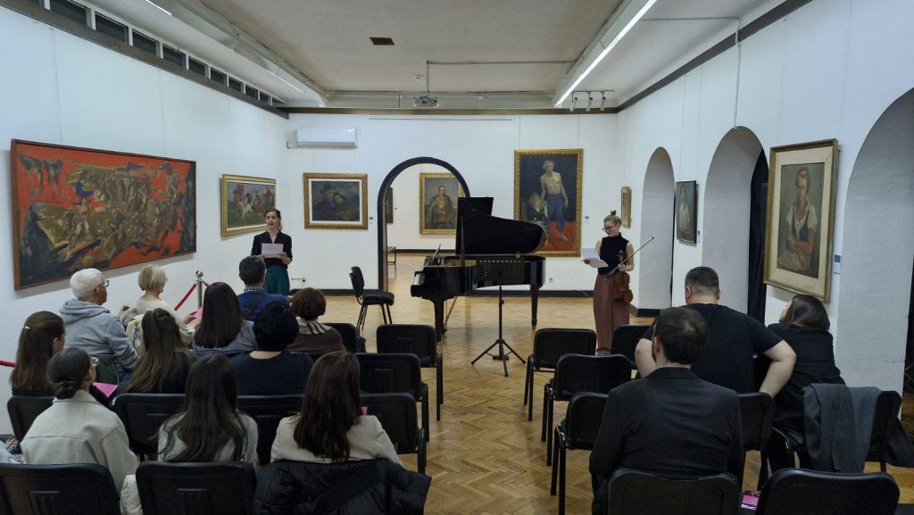 Judith Fliedl i Marlene Heiß na koncertu "Plesačica na žici" u Tuzli