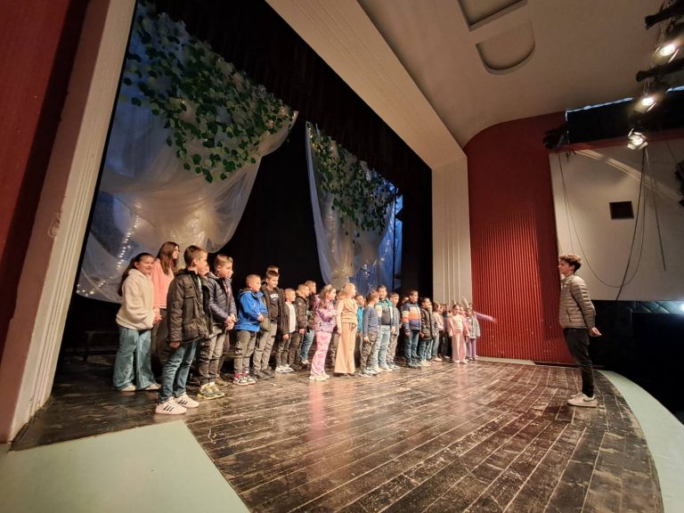 Repriza predstave "Šumska bajka" u organizaciji Amaterskog pozorišta „Neretva“ Konjic