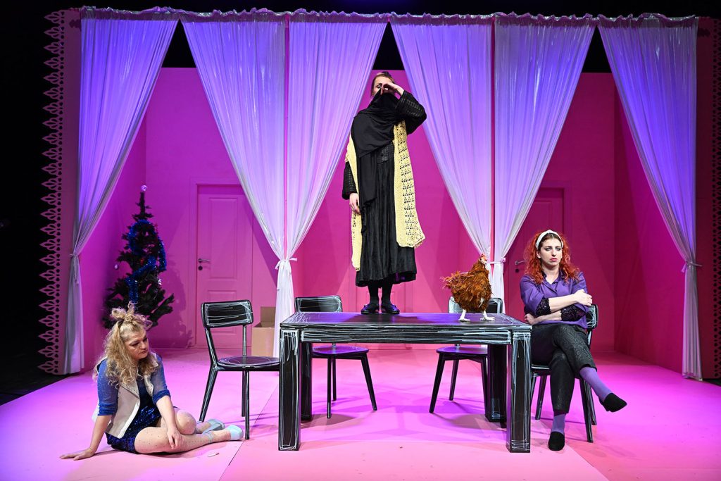 Iz predstave „Mala“ u zeničkom BNP-u