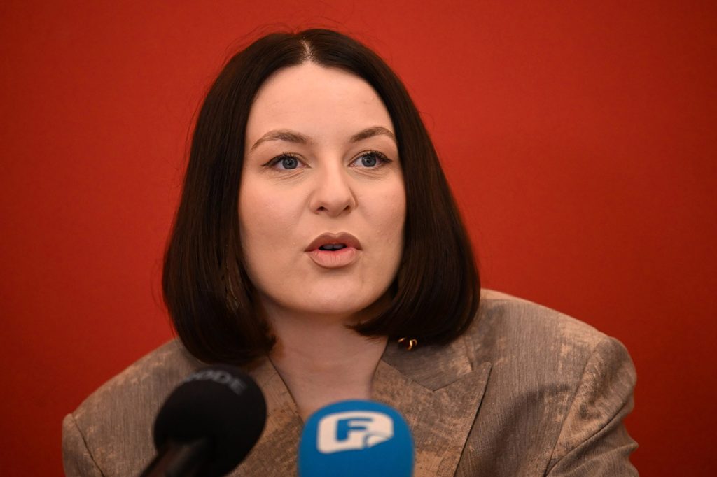 Najava predstave „Offline“