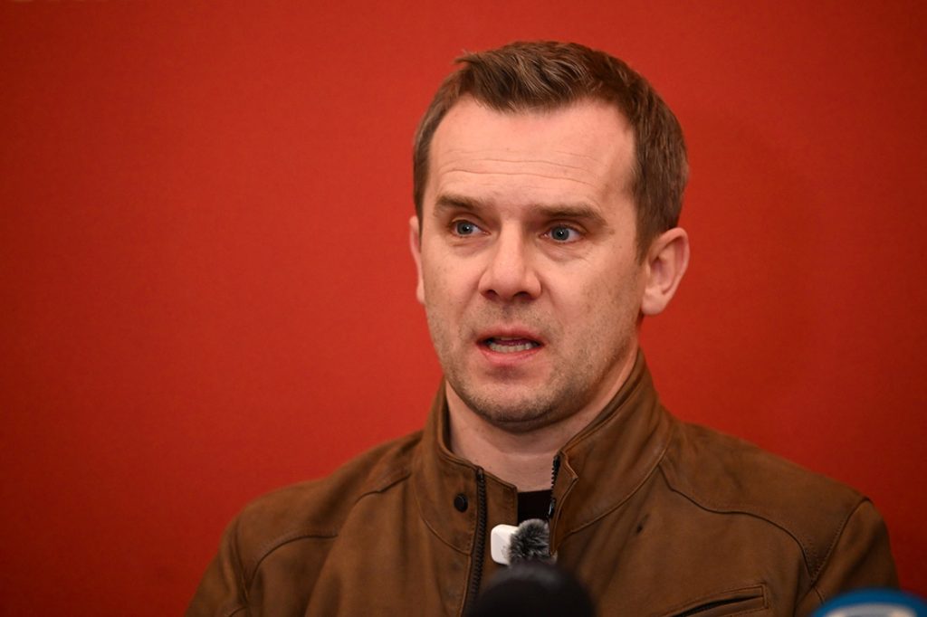 Najava predstave „Offline“