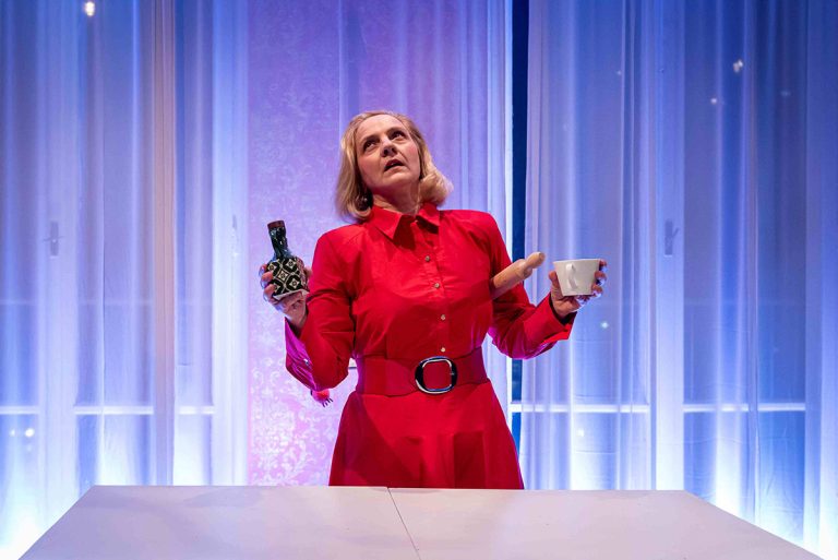 Iz predstave „Posljednji čas klavira“, autora Adnana Lugonića