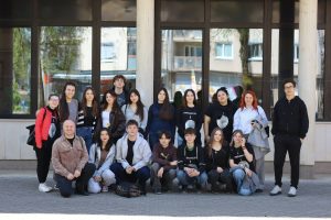 Pozorište mladih Tuzle oduševilo publiku u Bihaću i Cazinu