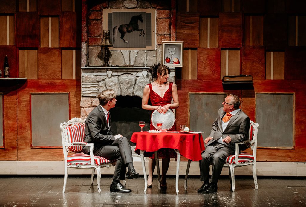 Urnebesna komedija “Nije bila Peta, bila je Deveta”