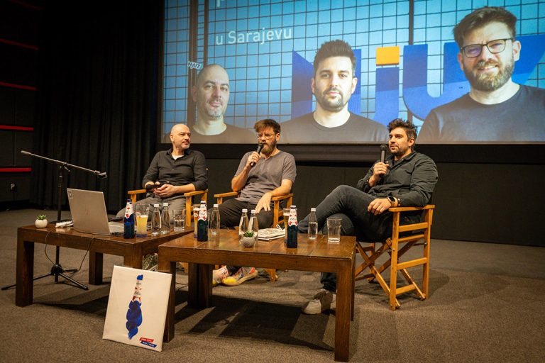 Ekipa Njuz Neta Viktor, Vlada i Grafa