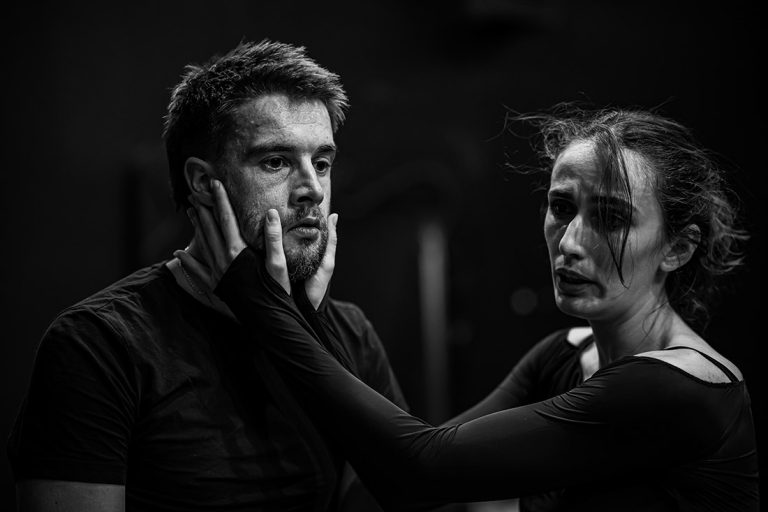 Predstava “U ime oca” autora i reditelja Darrela Toulona