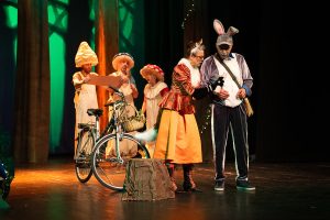 Predstava Ježeva kućica na sceni NP Tuzla