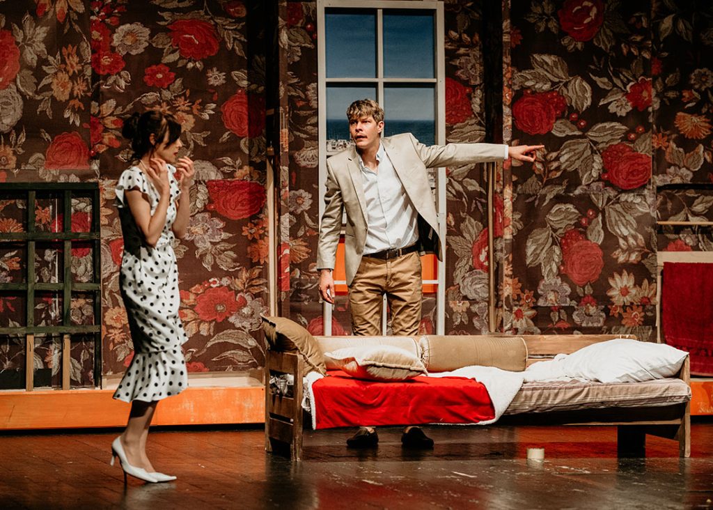 Urnebesna komedija “Nije bila Peta, bila je Deveta”