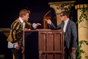 Predstava "Na tragu” na sceni Narodnog pozorišta Tuzla