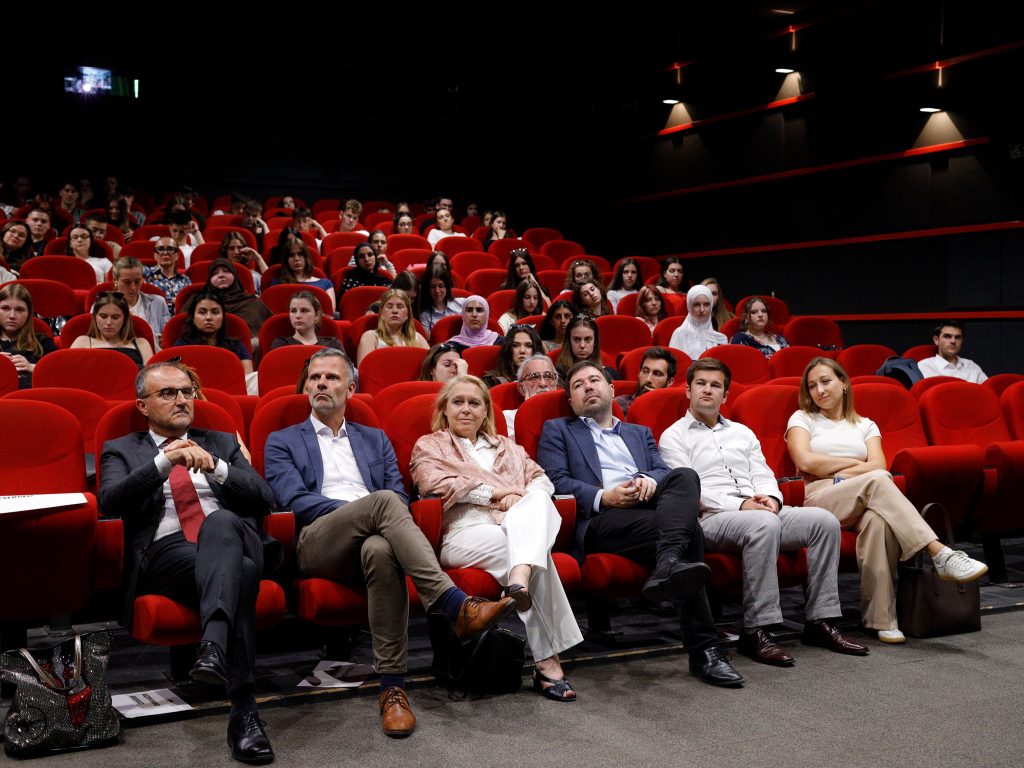 Stanje mira i panel diskusija